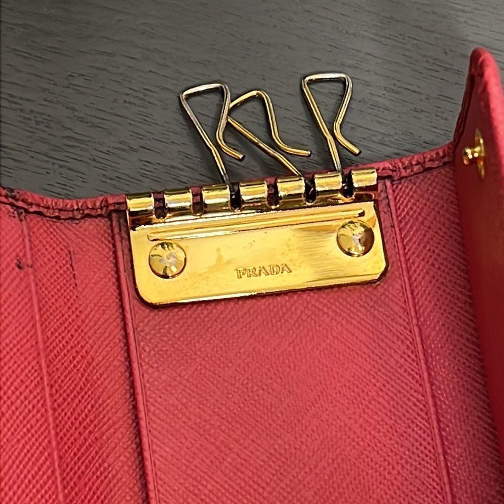 Prada Saffiano Ribbon Leather Key Case Pink & unbranded keychain charm strap - Picture 4 of 12